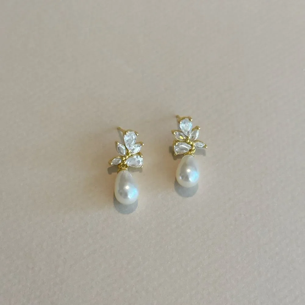 Pearl Drop Earrings M1312